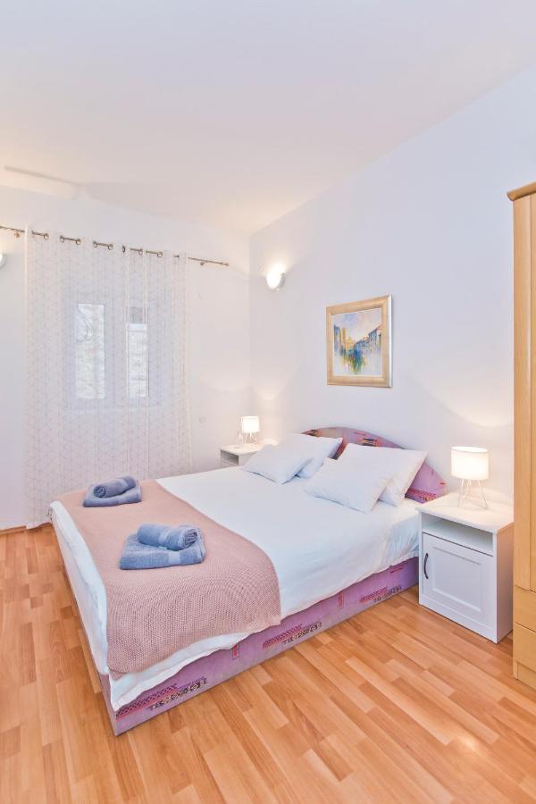 Апартаменти Apartman Toma Хвар Екстер'єр фото